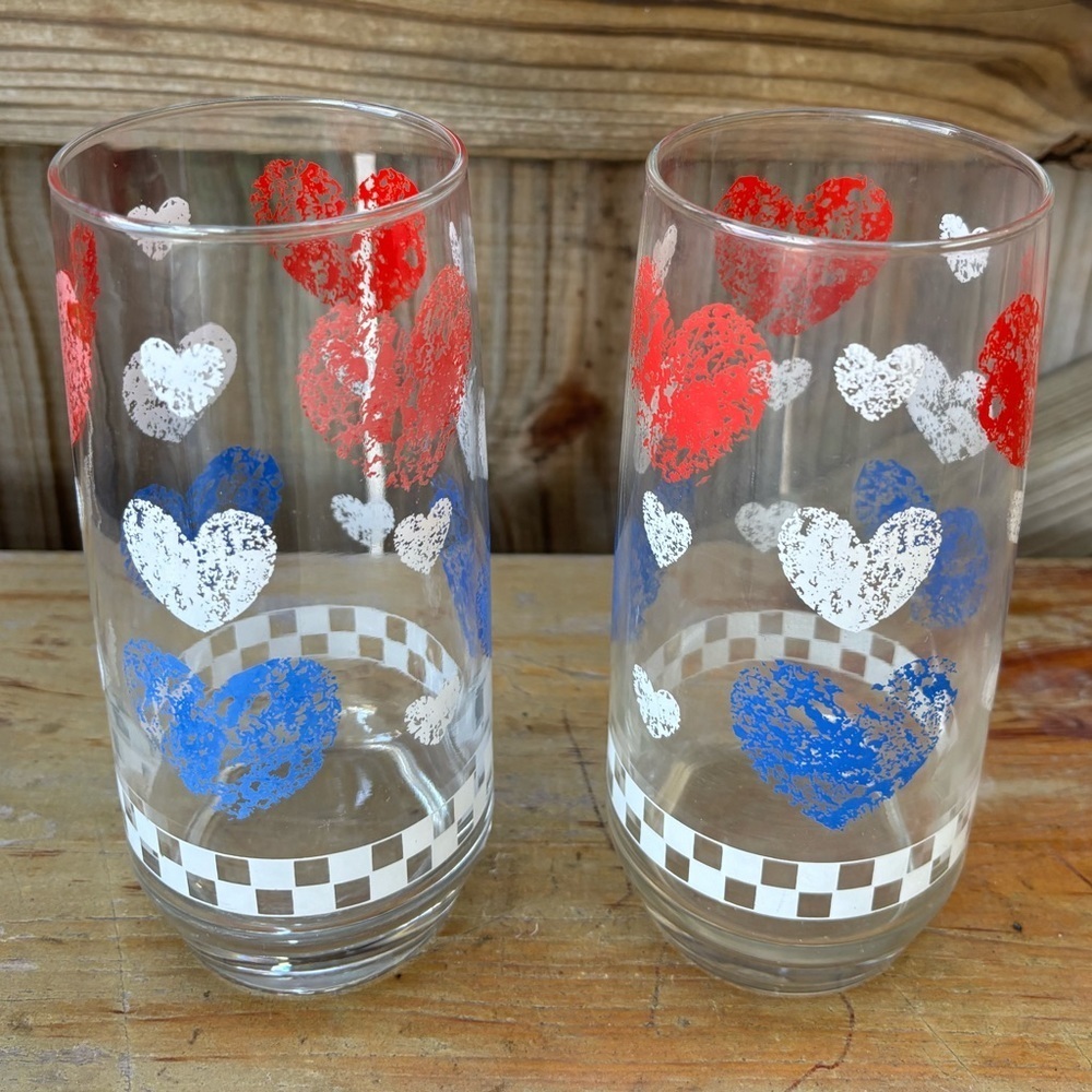Set of 2 Anchor Hocking 20oz Glasses Red White & Blue Patriotic Hearts